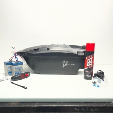 Lake Reaper Bait Boat Black with Single Handed Control and Flush Switches