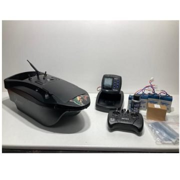 Lake Reaper Bait Boat Black Bundle With Colour FF918 Lucky Fish Finder - Excellent Condition Two Sets Of Batteries
