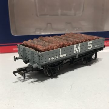 Bachmann 37-933 3 Plank Wagon LMS Grey With Load Boxed