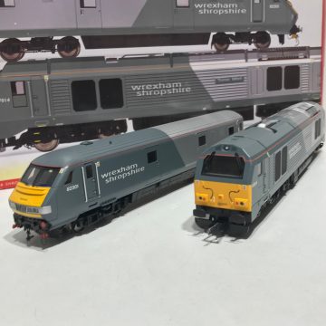Hornby R2941 Wrexham & Shropshire Class 67 67014 & MK3 DVT 82301 DCC Ready Boxed